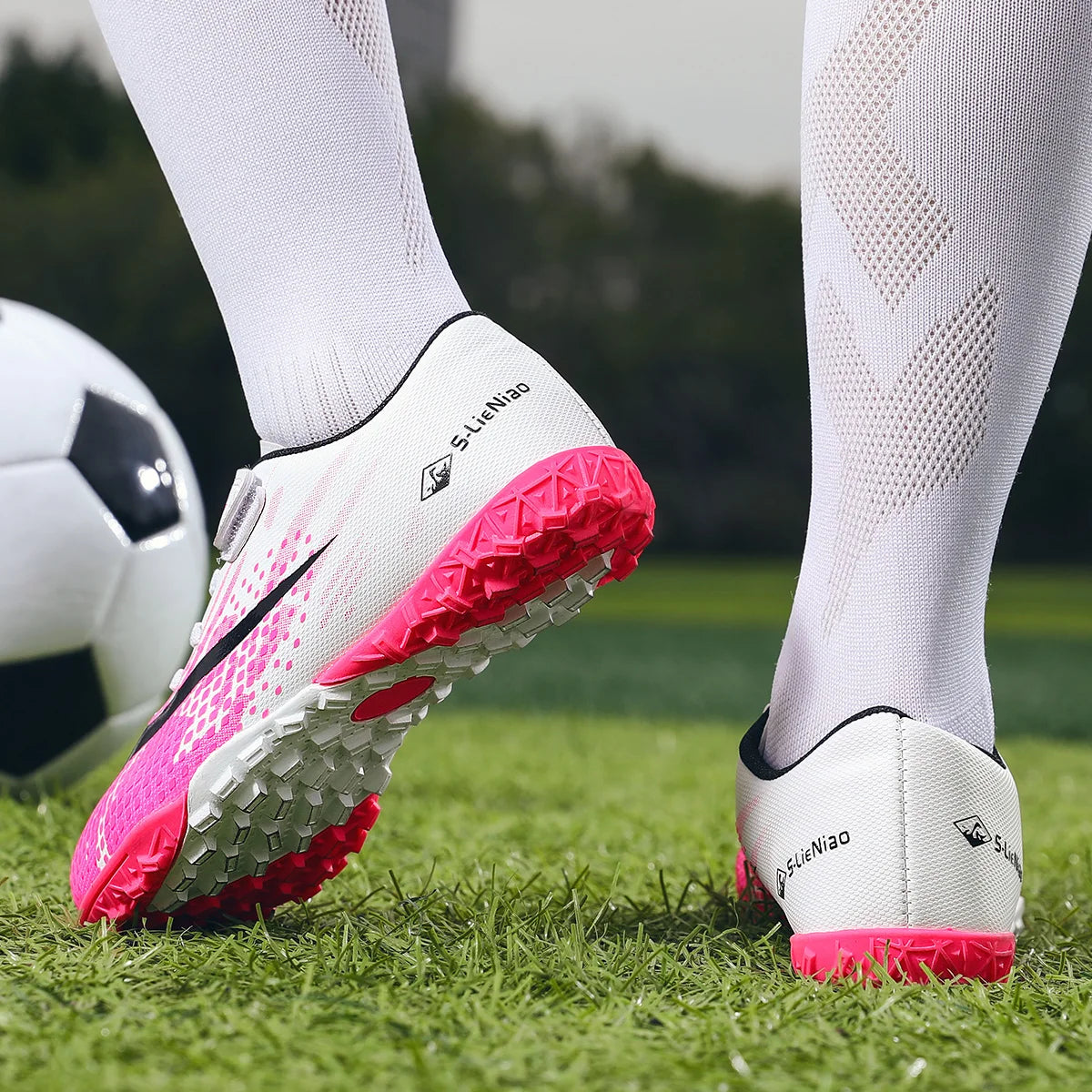 Kids TF Turf Soccer Shoes Child Outdoor Athletic Training Sports Footwear Pink Black Green 3 Colors Available for Boys Girls
