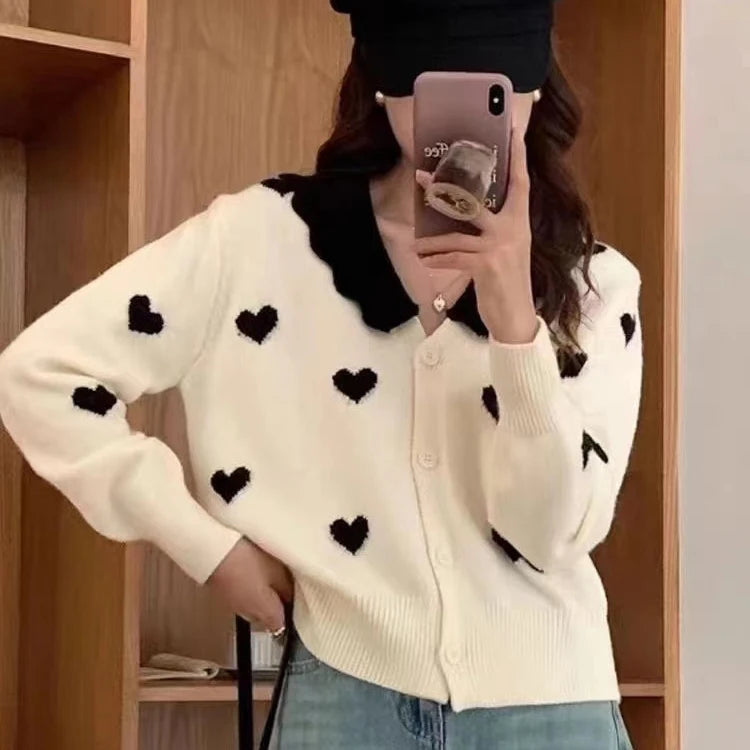 Spring Lady New Arrival Free Size Loose Fitting V-neck Long Sleeves love Heart Sweater Cardigan