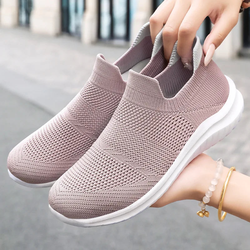 Breathable Soft EVA Sole Custom Fly Mesh Upper Anti-Slip Light Weight Slip-On Spring Summer Autumn Winter Height Increasing