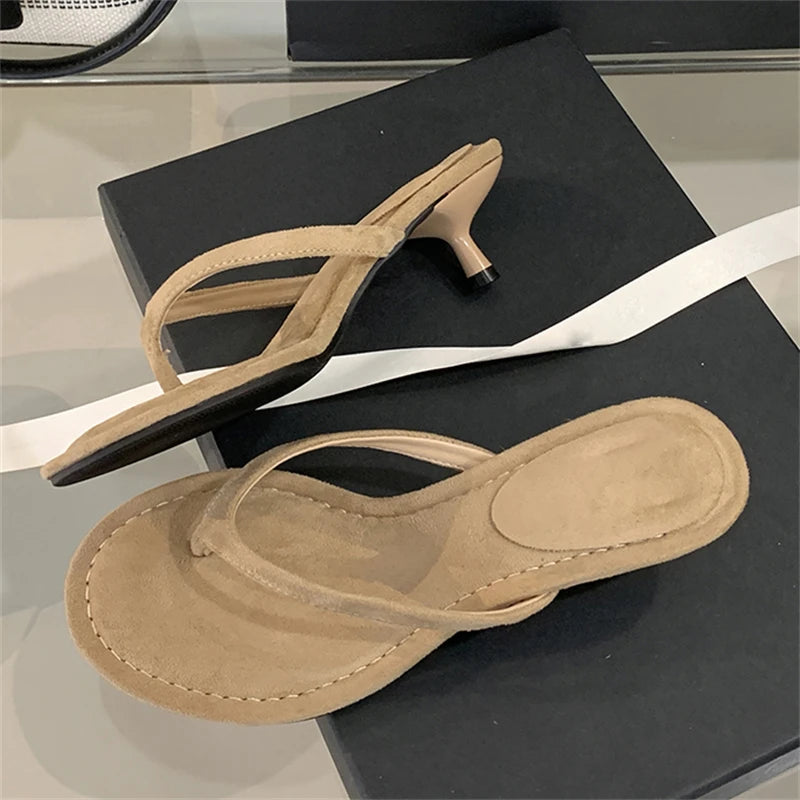 2025 Summer Fashionable Women's Casual Beach Flip Flops Breathable Soft Comfortable with Exposed Toes New Style Platform Design