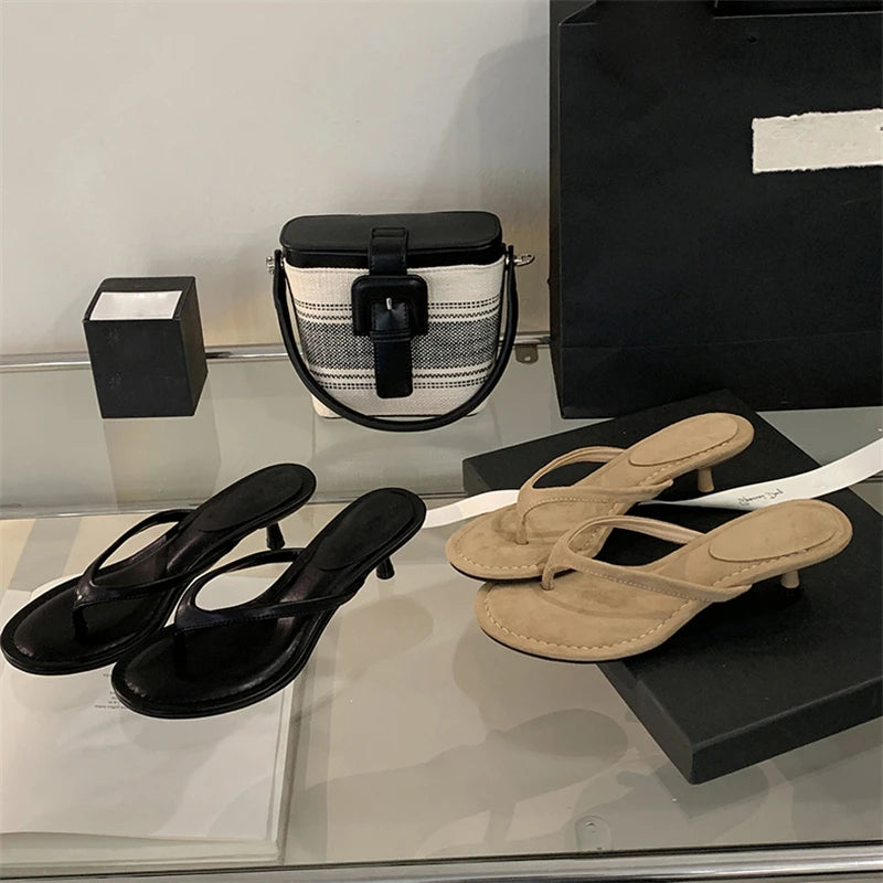 2025 Summer Fashionable Women's Casual Beach Flip Flops Breathable Soft Comfortable with Exposed Toes New Style Platform Design