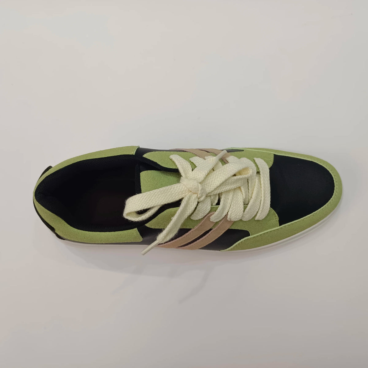 Hot Selling Light Weight Autumn Casual Sneaker Shoe for Man with PU Waterproof Upper Soft Cushioning Breathable Fashion Trend