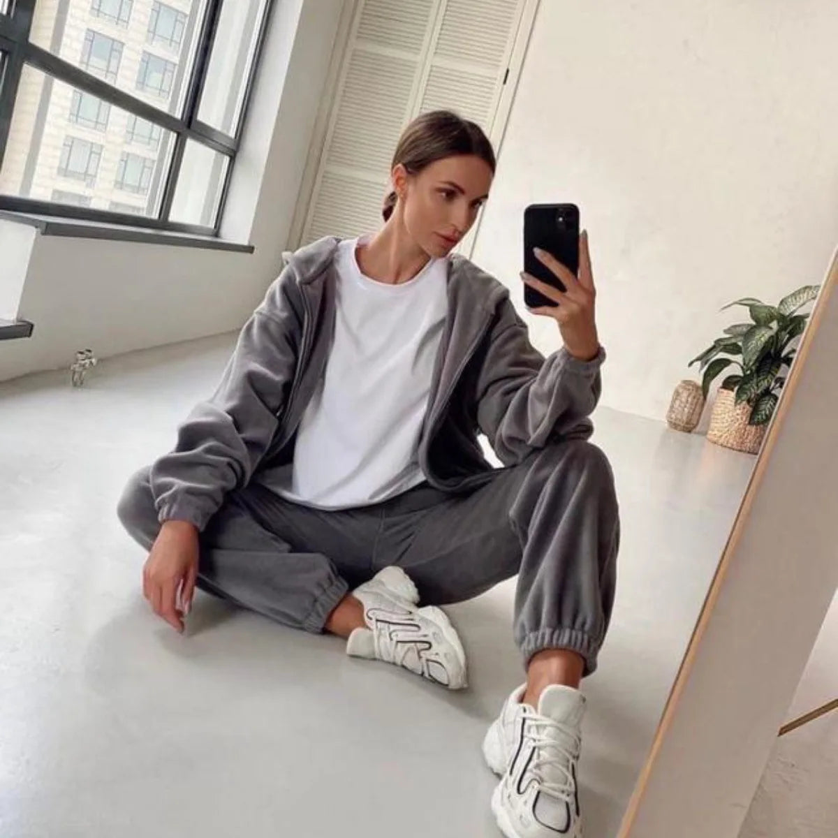 2025 Casual Women Fleece Hoodie Two Piece Sets Hooded Zipper Outerwear And Harem Pant Suit Winter Fashion Streetwear Tracksuit