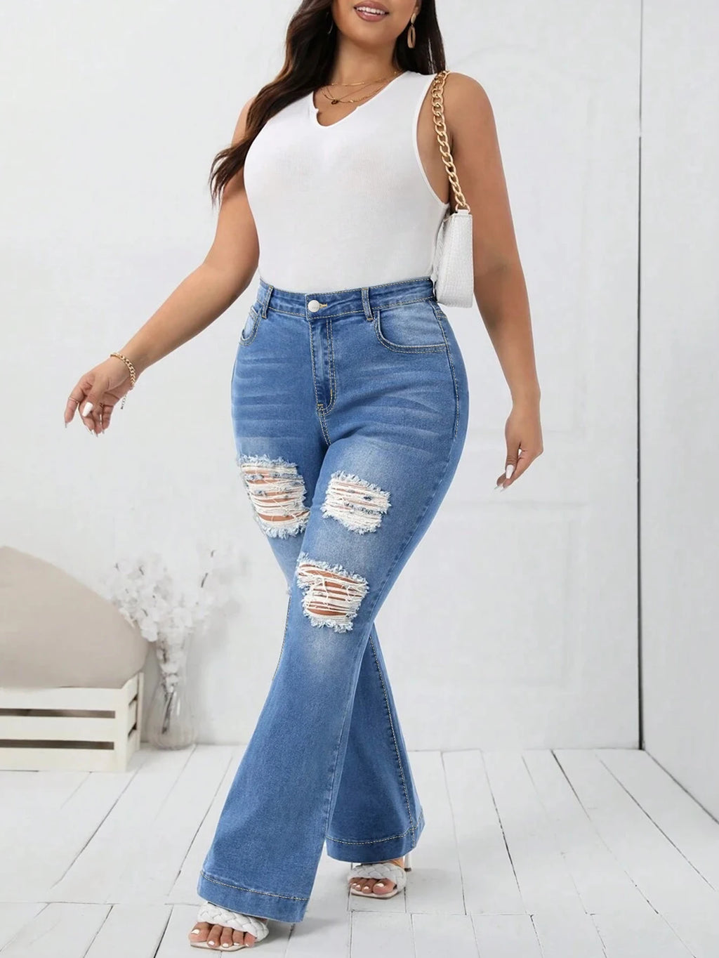 Wholesale Plus Size High Quality Light Blue Wide Leg Feet Long Flare Denim Jeans Pants Ripped Baggy Loose Leg Women Denim Jean