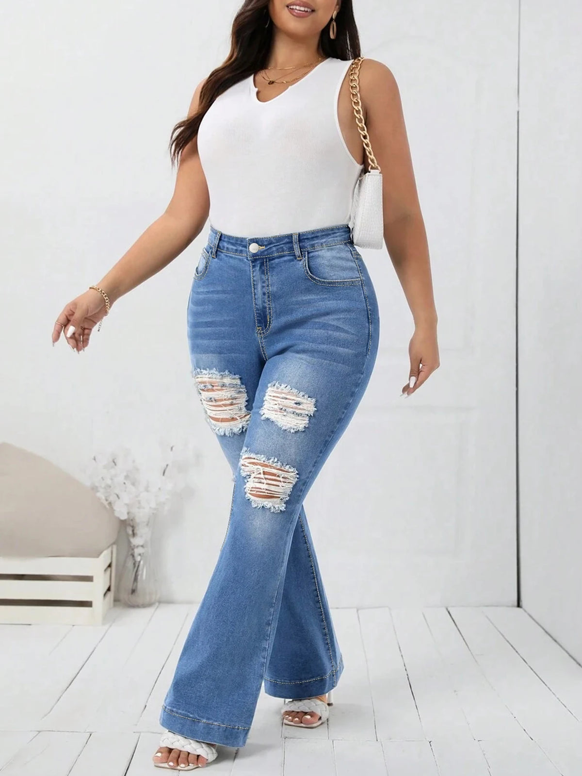 Wholesale Plus Size High Quality Light Blue Wide Leg Feet Long Flare Denim Jeans Pants Ripped Baggy Loose Leg Women Denim Jean