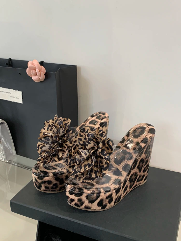 2025 High-quality Summer New Sexy Leopard Print Wedge Heel Women's Shoes Party Niche High-heeled Sandals
