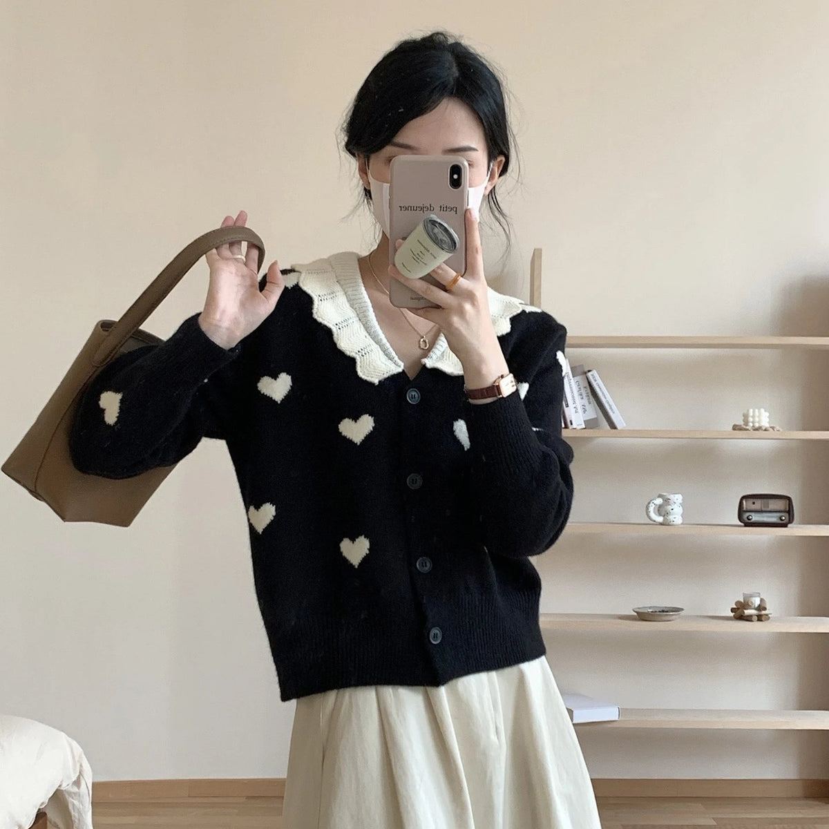 Spring Lady New Arrival Free Size Loose Fitting V-neck Long Sleeves love Heart Sweater Cardigan