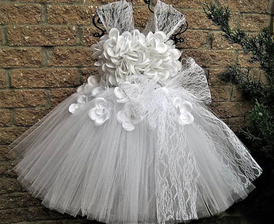 Girls White Tutu Dress Kids Tulle Dress with Red Petals Flower and Ribbon Bow Children Birthday Bridal Wedding Costume Dresses