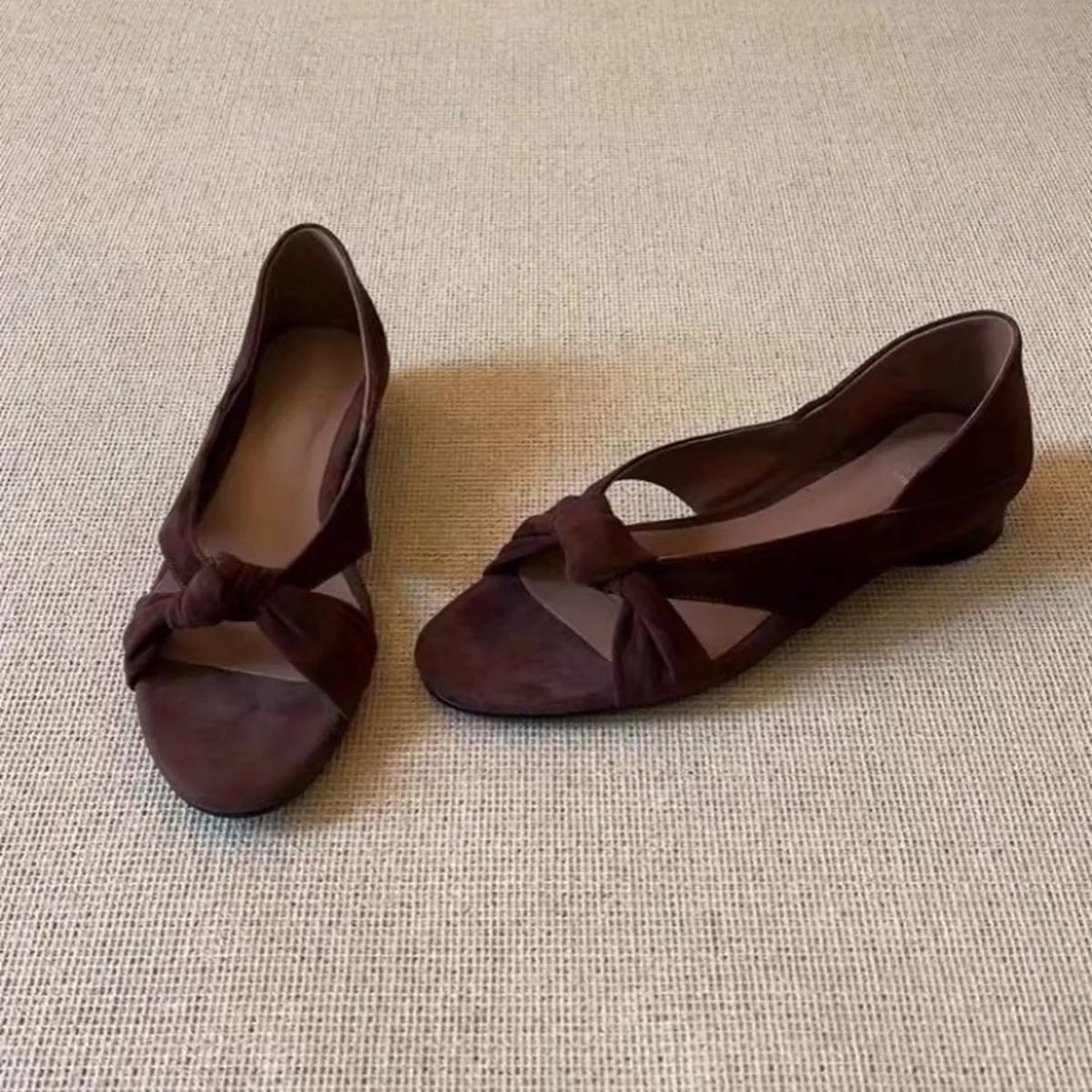 Fashion New Cross Strap Open Toe Block Heel Sandals Women Casual Retro Minimalist All Match Shallow Mouth Back Cover Shoes
