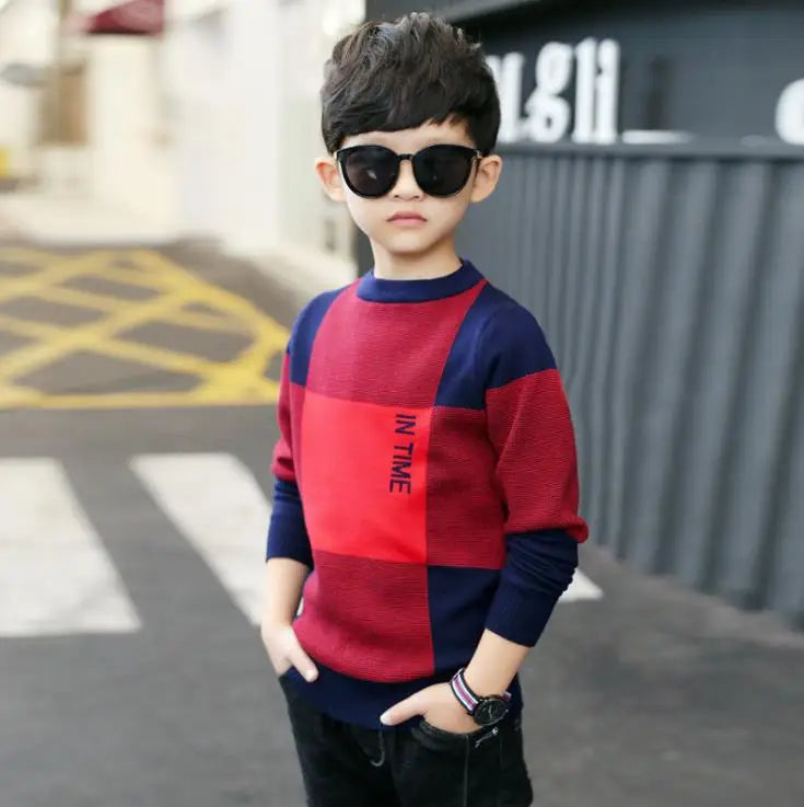 Boy's boy's round collar sweater, children's knitwear.