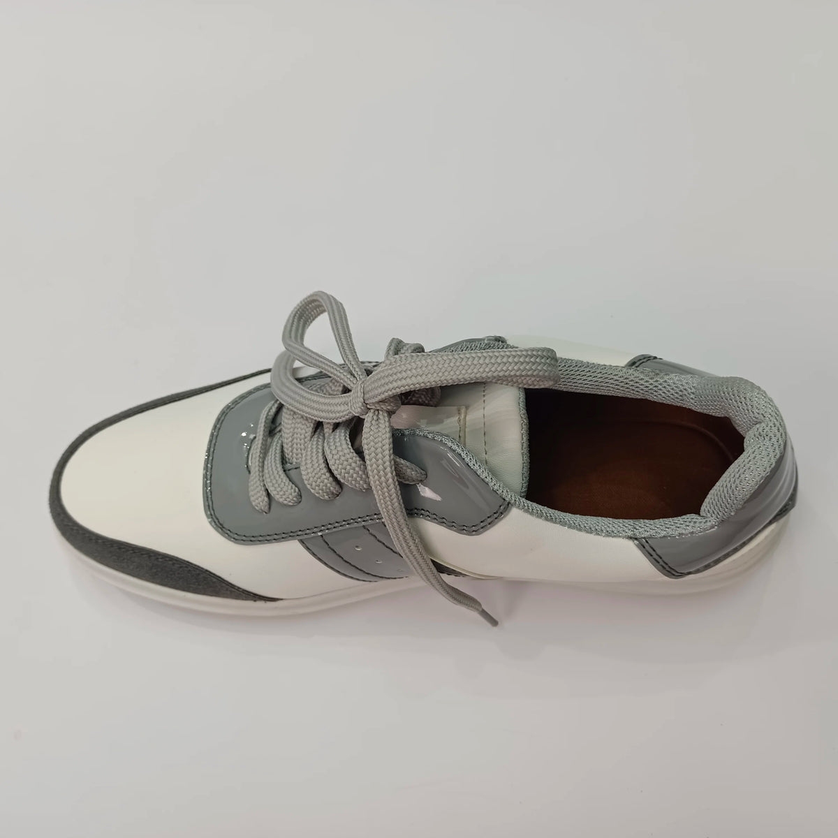 Hot Selling Light Weight Autumn Casual Sneaker Shoe for Man with PU Waterproof Upper Soft Cushioning Breathable Fashion Trend