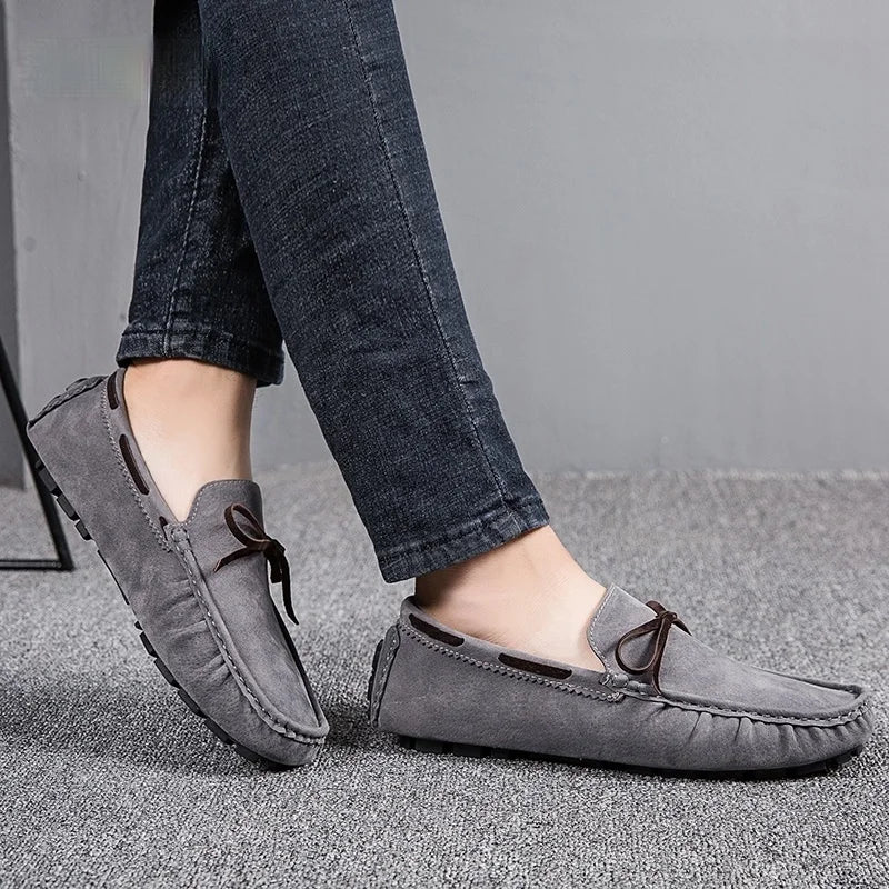 2025 Mens Moccasin Gray Brown Black Loafers Men Leather Shoes Luxury Designer Brand Fashion Sneakers Flats Slip on Lightweight