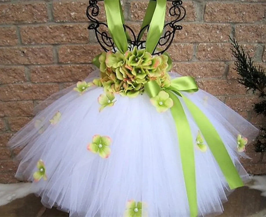 Girls White Tutu Dress Kids Tulle Dress with Red Petals Flower and Ribbon Bow Children Birthday Bridal Wedding Costume Dresses