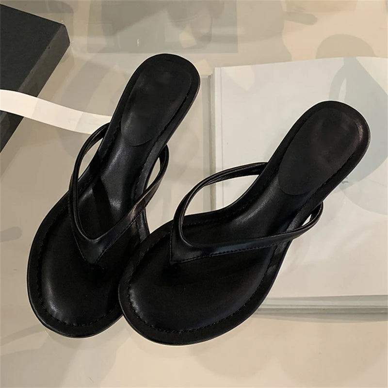 2025 Summer Fashionable Women's Casual Beach Flip Flops Breathable Soft Comfortable with Exposed Toes New Style Platform Design