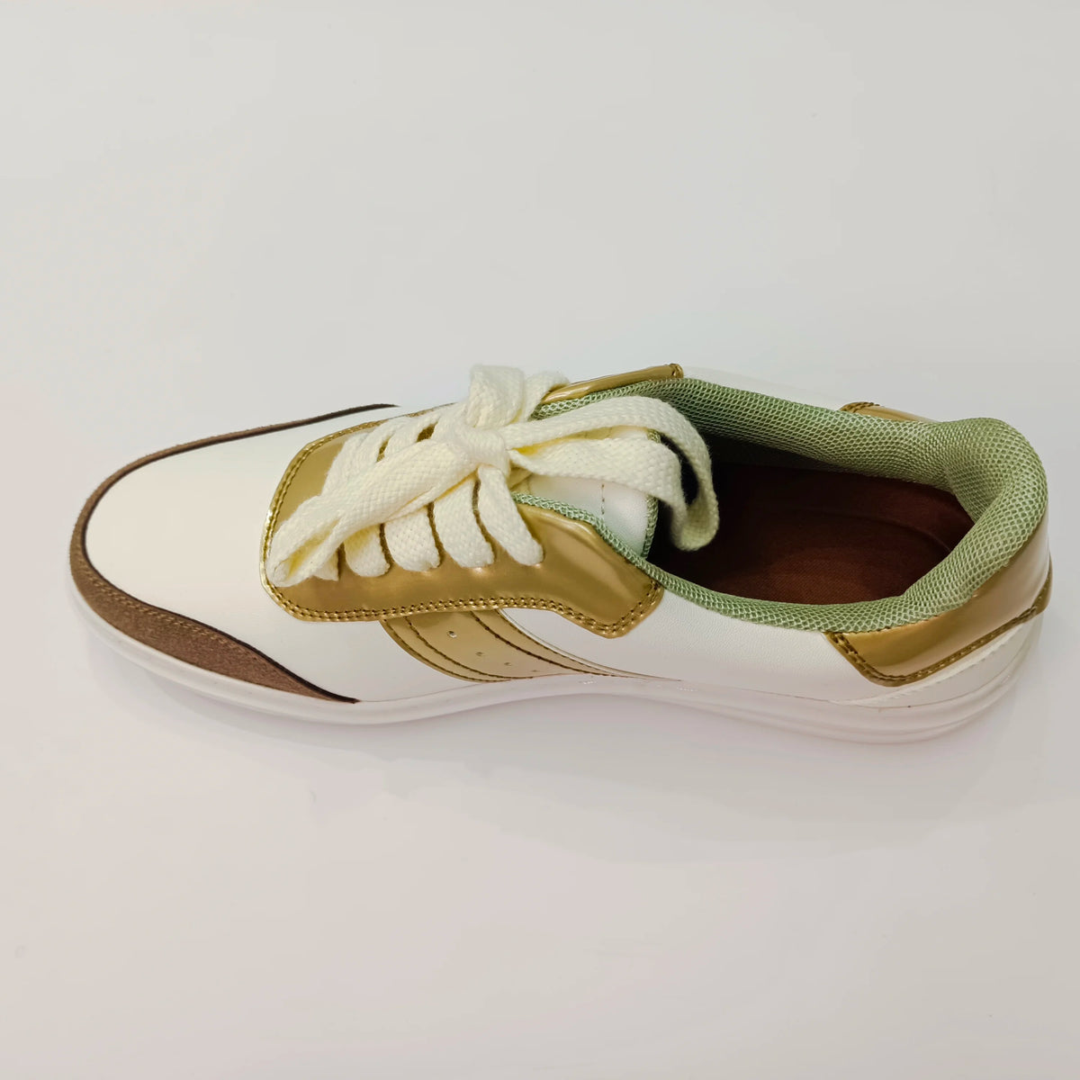 Hot Selling Light Weight Autumn Casual Sneaker Shoe for Man with PU Waterproof Upper Soft Cushioning Breathable Fashion Trend