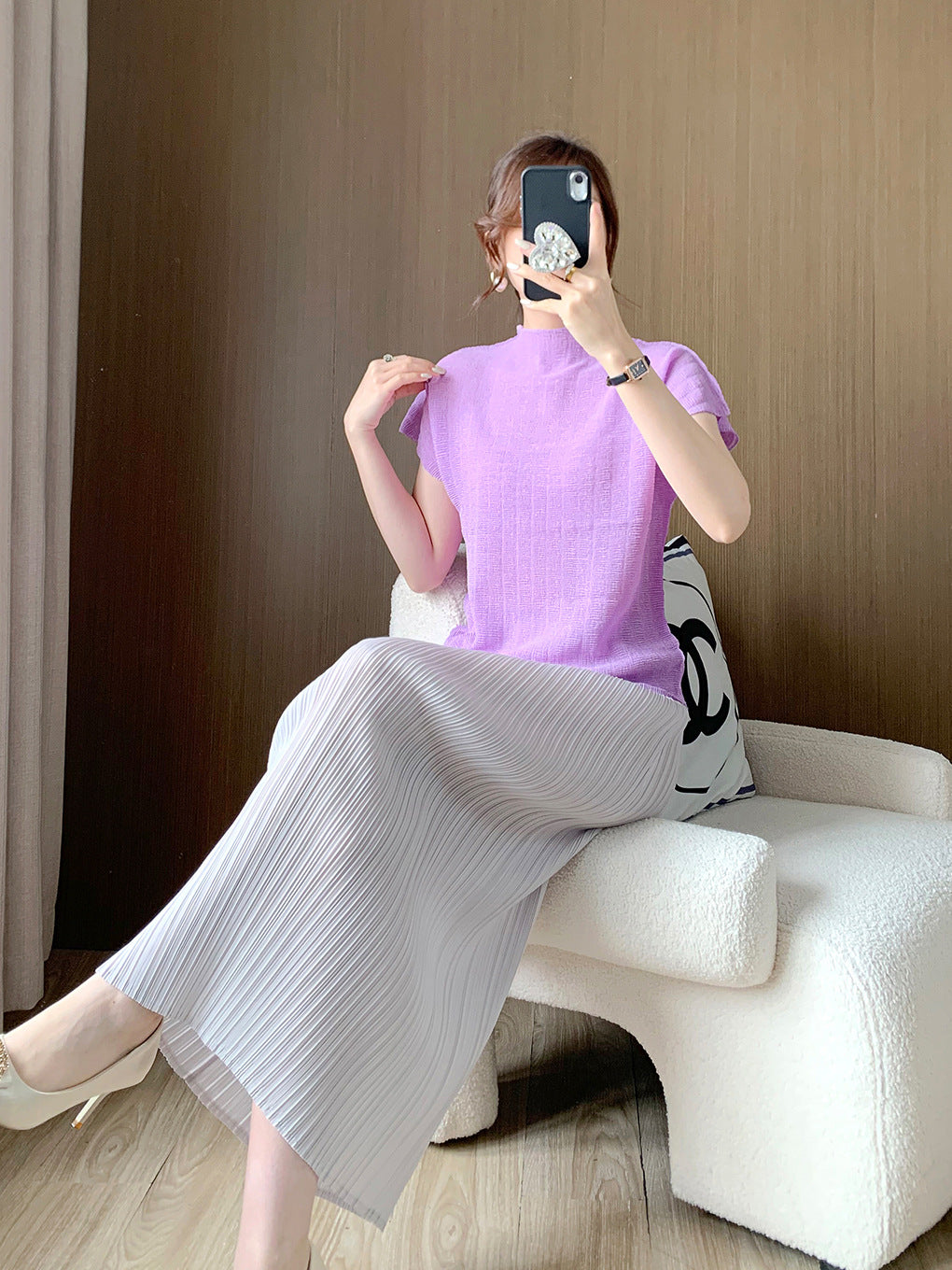 Short-sleeved T-shirt Women's Summer New Clothes All-match High-grade Western-style Small Shirt Unique Chic Pleated Top Thin Women
