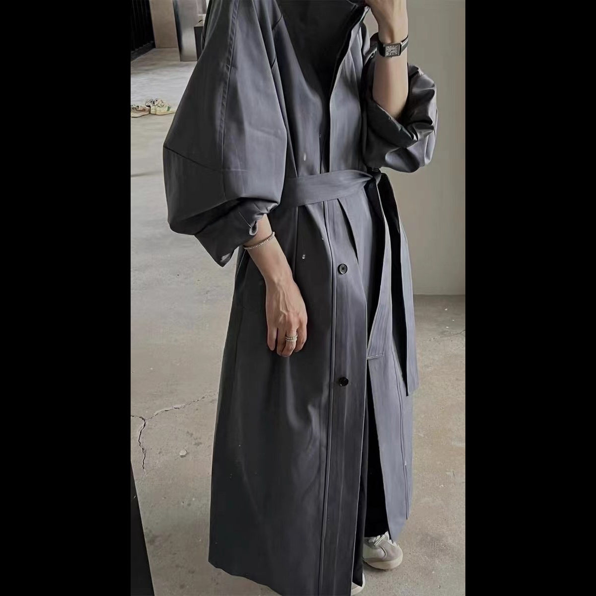 2026 Autumn High-End Stylish Minimalist Chic Lazy Style Solid Color Long Stand Collar Trench Coat for Women