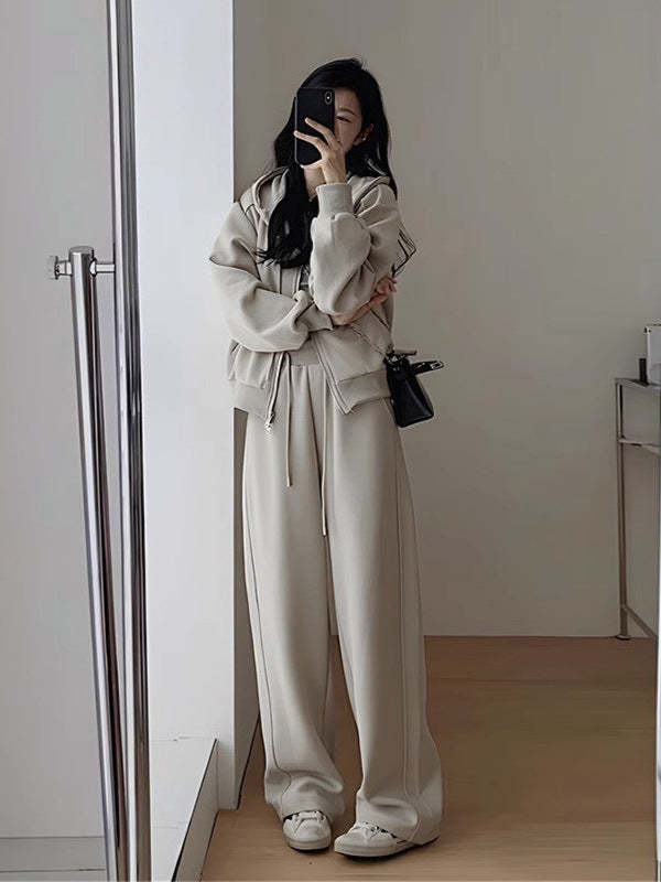Early Autumn Clothing with a Complete Set of Tea-Style Suits for Women, High-End Hooded Sweatshirts, Wide-Leg Pants, Sports and Leisure Two-Piece Set