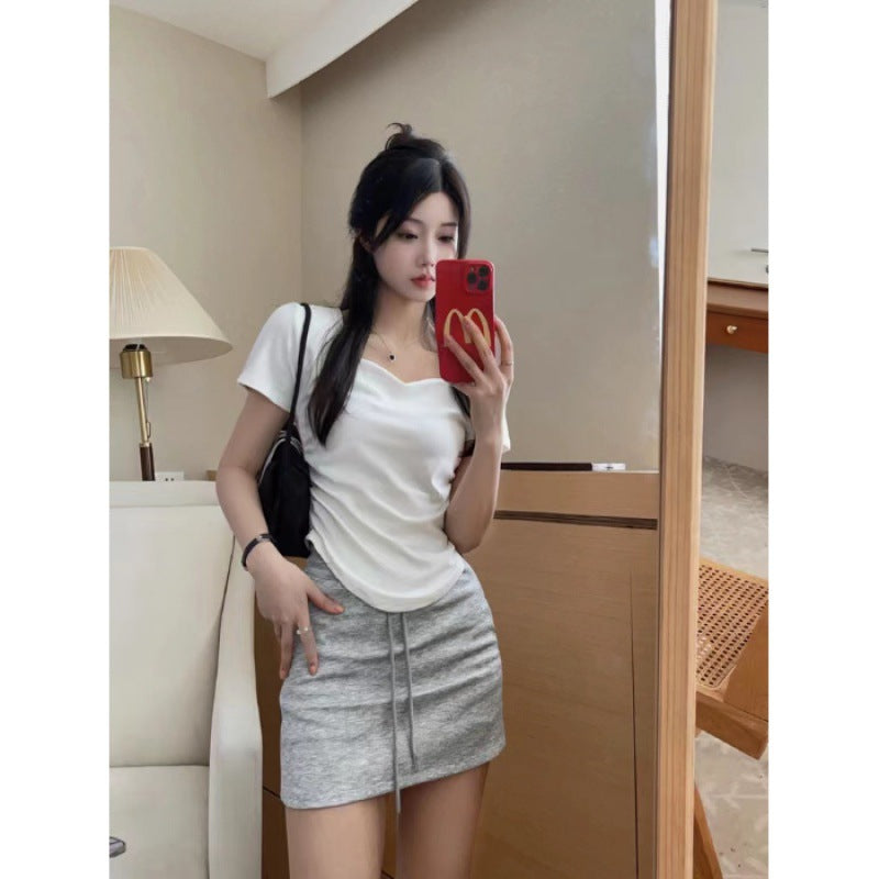 Pleated Slim-Fit Sweetheart Neckline Short-Sleeve T-Shirt for Women, Summer Pure Desire Style, Regular Shoulder, Solid Color, Collarbone Top