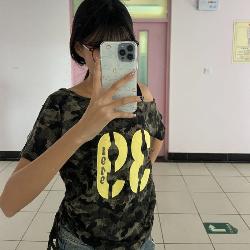 Short-Sleeved Off-Shoulder T-Shirt for Women, American Style 2026 Retro Camouflage Design, Trendy Loose Fit, Versatile and Slimming, Popular on Instagram