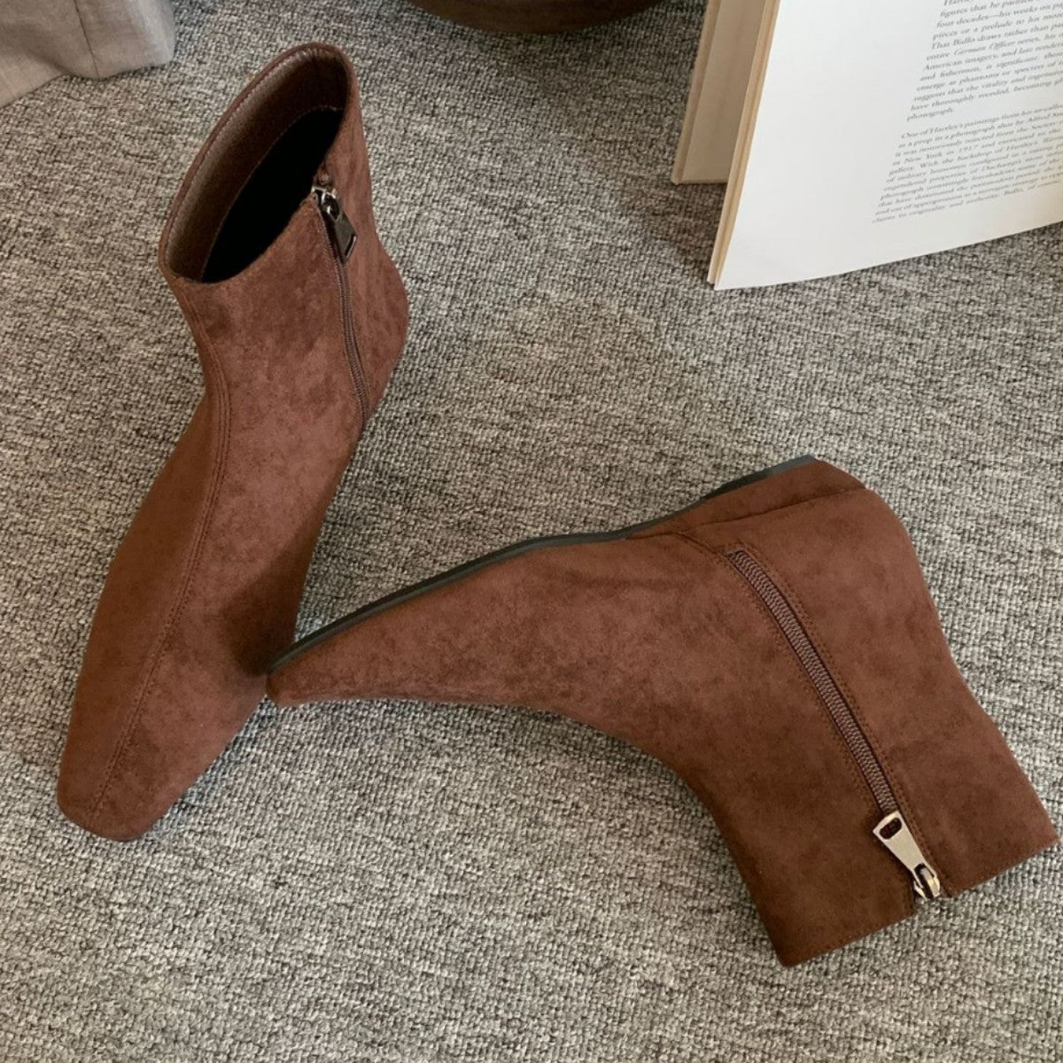 Casual Wedge-Heeled Square-Toe Short Boots for Women, Flats-Soled Autumn and Winter New Styles with Skirts, Short Boots, Versatile Side Zipper Fashion Boots