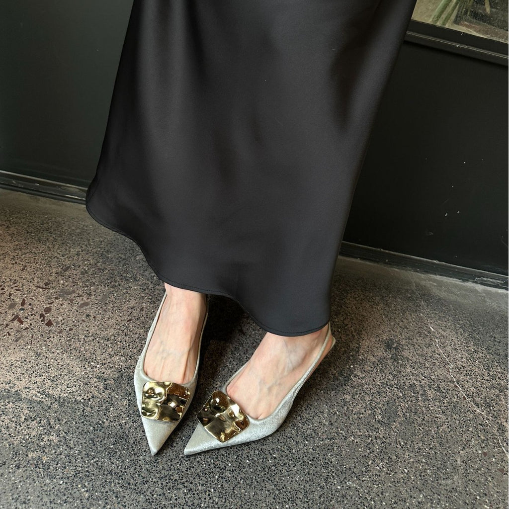girls Design-Inspired Niche High Heels 2025 Spring/Summer New Simple Fashion Single Shoes with Metal Buckle Pointed Toe Shallow Mouth Closed-Toe Single Shoes