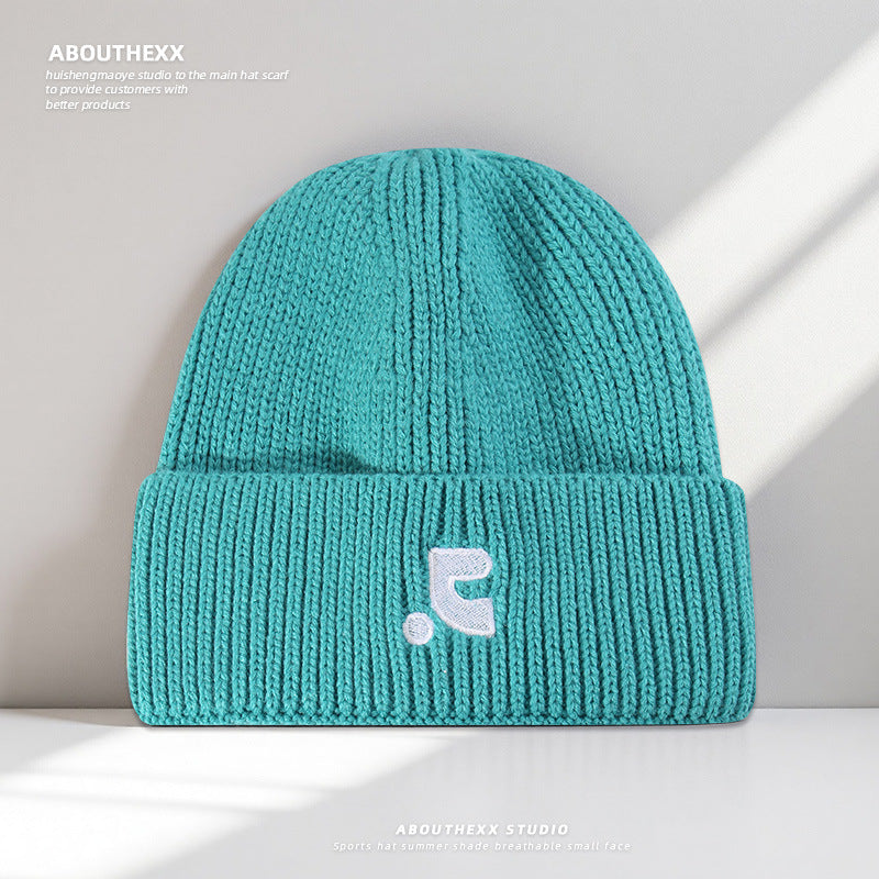 Autumn and Winter Warm Hats for Female Celebrities, Same Style Letter Knitted Hats for Students and Couples, Pullover Cold Hats, Wholesale Woolen Hats for Men