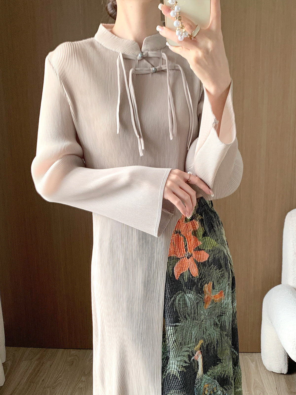 New Chinoiserie Tops for Women, Retro National Style Women's Clothing, Spring New Asymmetrical Pleated T-Shirts, Women's T-Shirts, Long-Sleeved Shirts