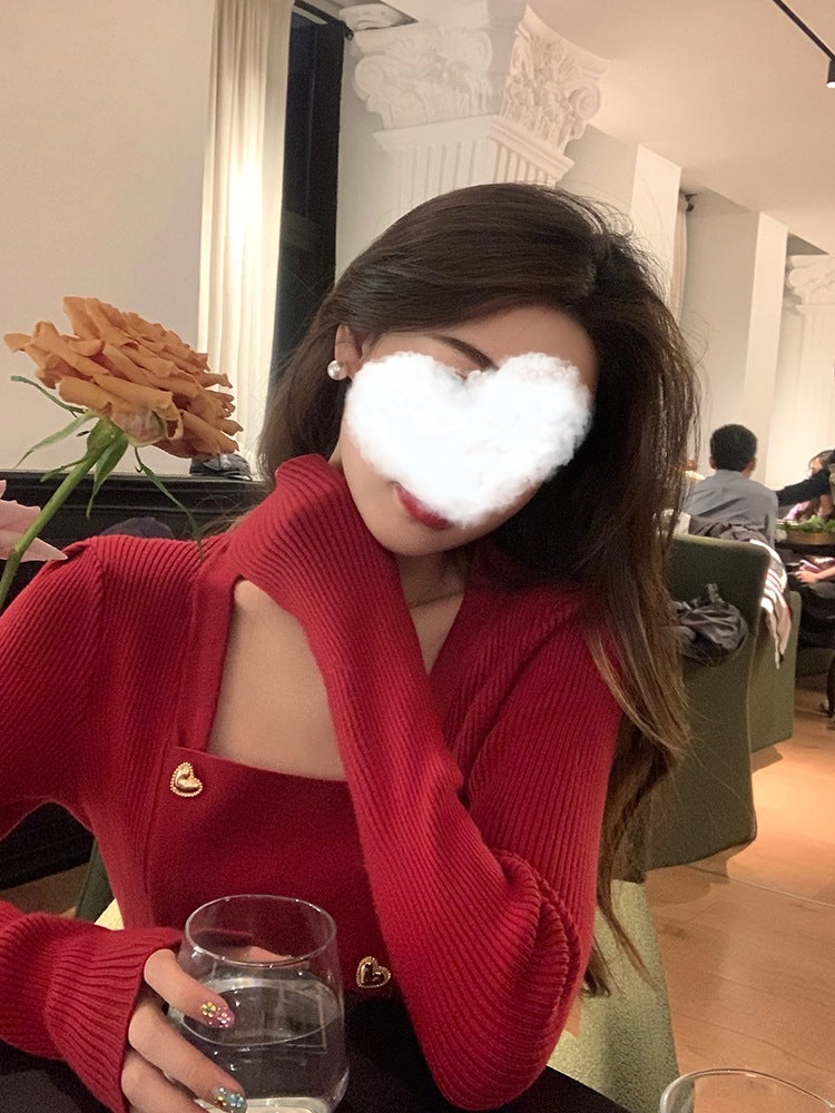 Design red bottoming sweater undershirt for women 2023 early spring new top square collar sweater slimming