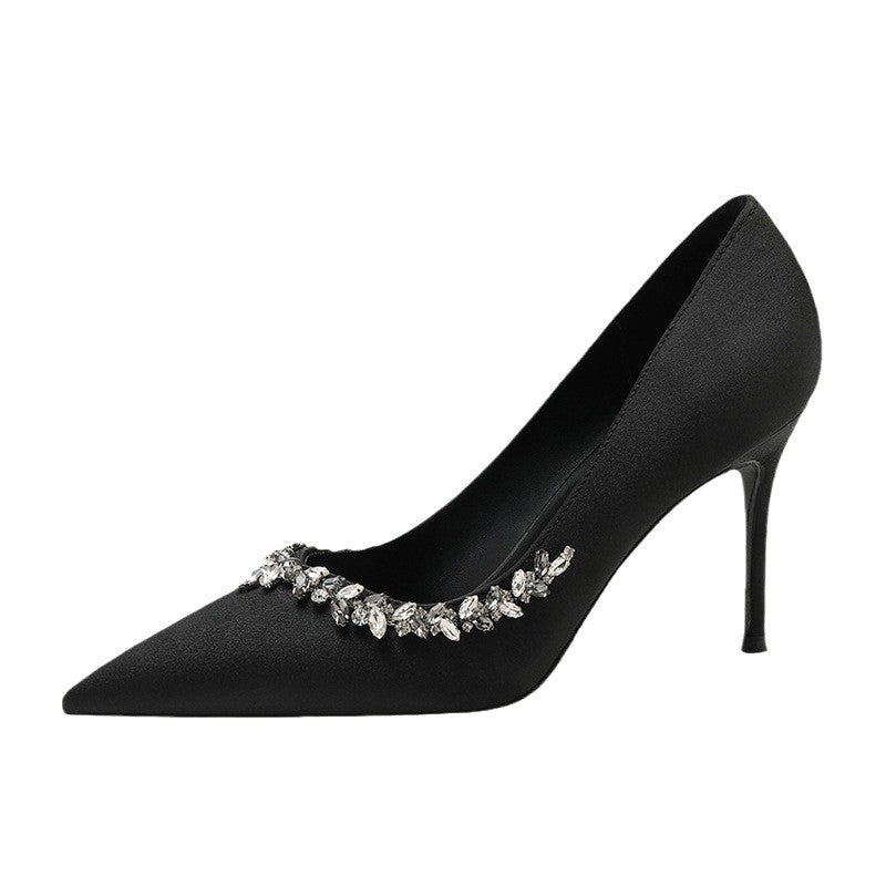 French High Heels for Women 2025 New Style Rhinestone Black Stiletto Design High-End Niche Pointed Toe Flats Wedding Shoes