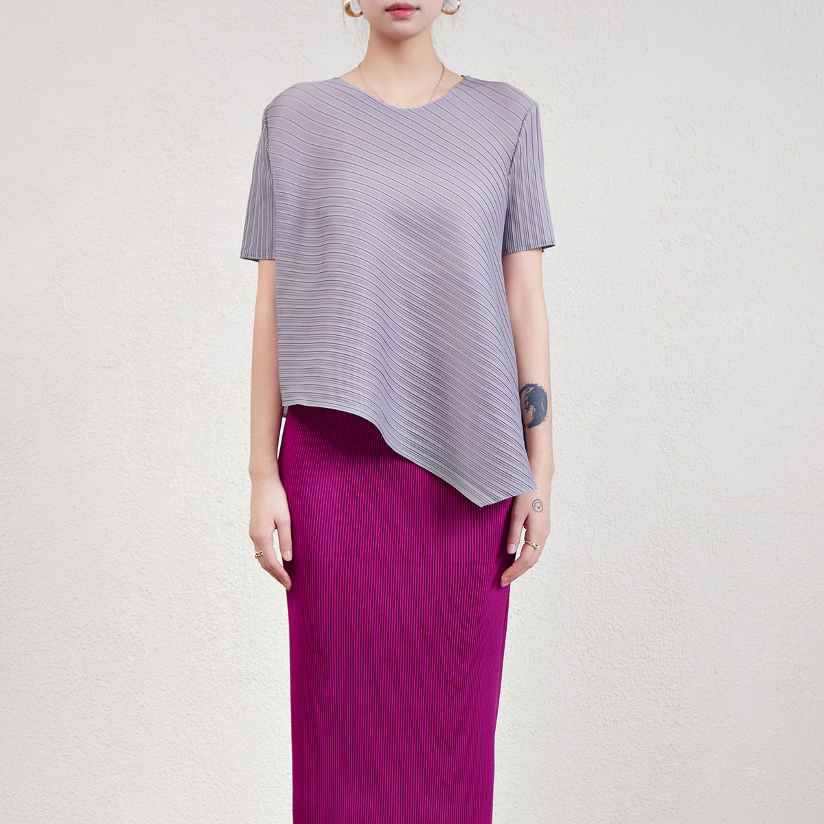 Miyake Thin Pure Color Women's T-Shirt Summer New Versatile Casual Slightly See-Through Asymmetrical Pullover Short-Sleeved Top for Women