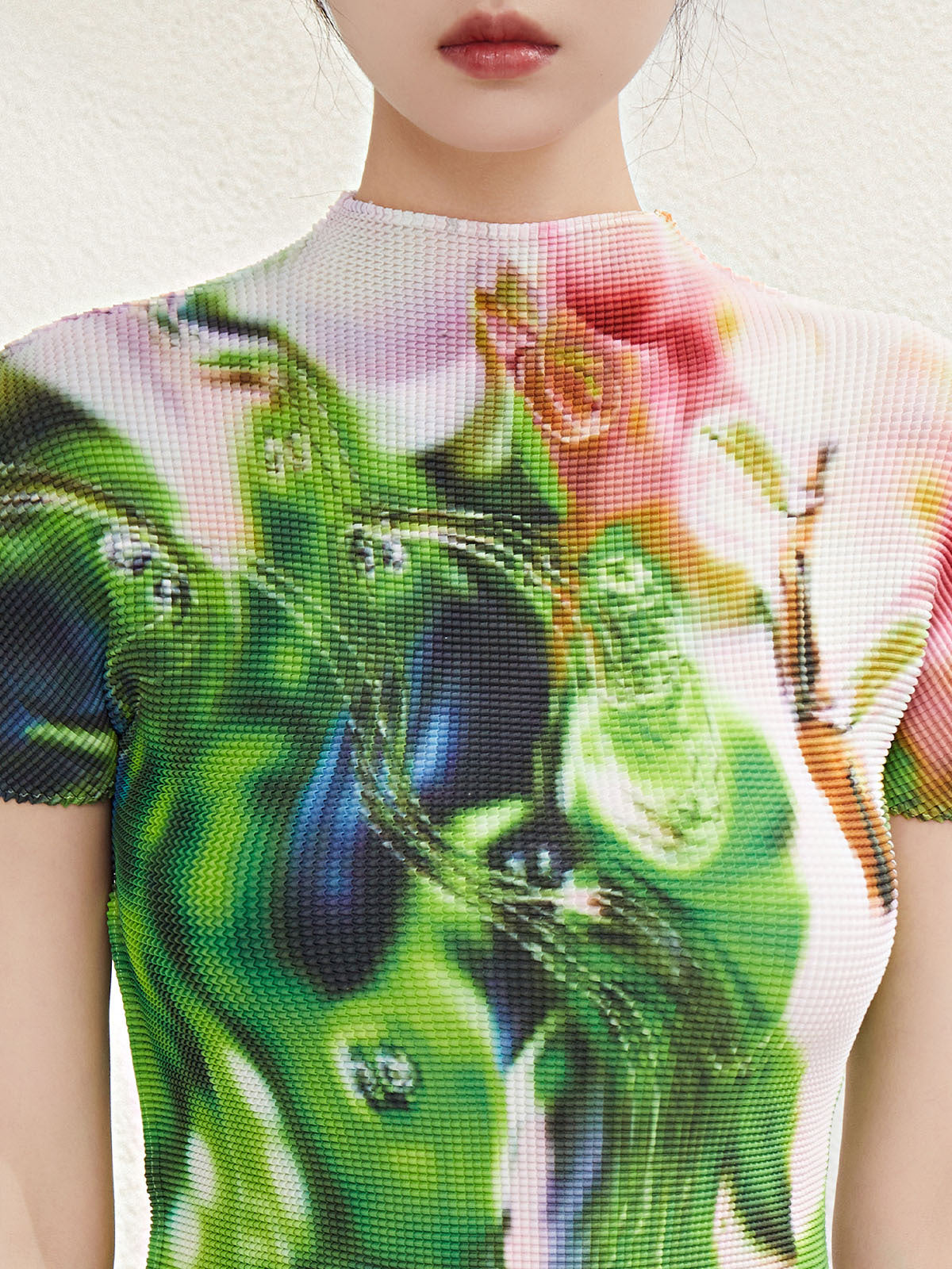 Miyake Design-Inspired Printed T-Shirt, New Fashion Print, Elegant and Slimming, Versatile, High-End Thin Pleated Top for Women