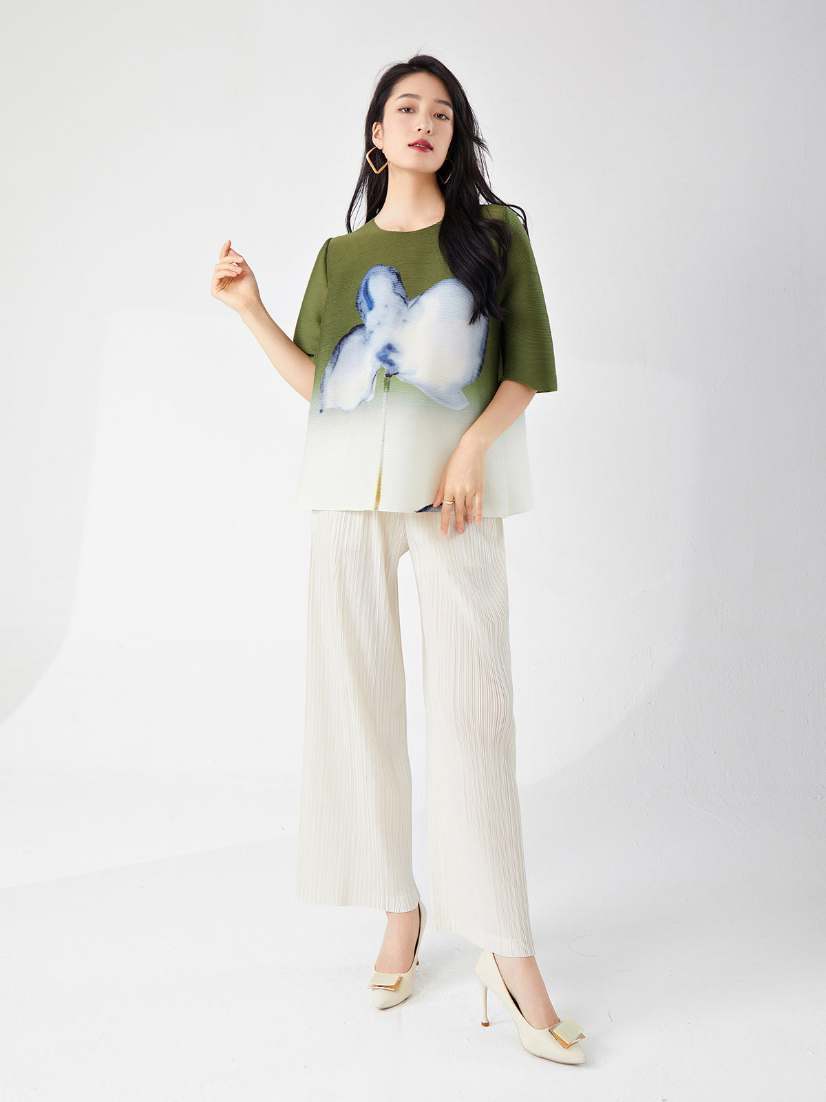Miyake-Style Round-Neck Long-Sleeve Top for Women, Loose-Fitting Printed Five-Quarter Sleeve High-End Gradient Pullover, Commuter Pleated T-Shirt