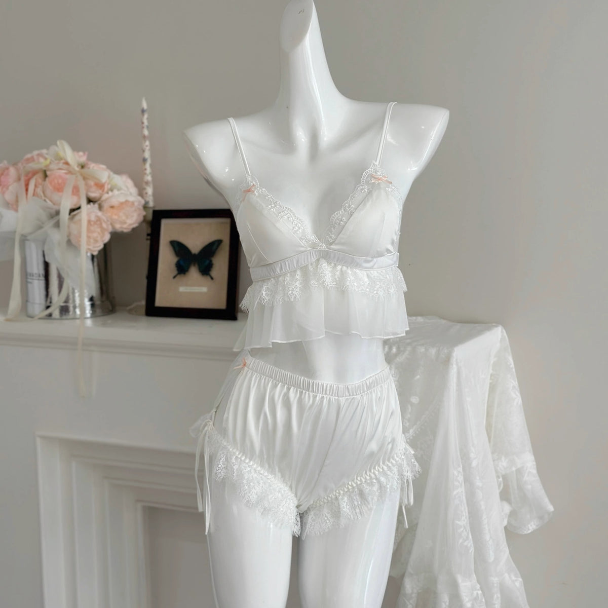 Sexy Pajamas for Women, Ice Silk 2025 Summer New Style, Sweet with Breast Pads, Suspenders, Shorts, Home Clothes Set, Pure Lust Style