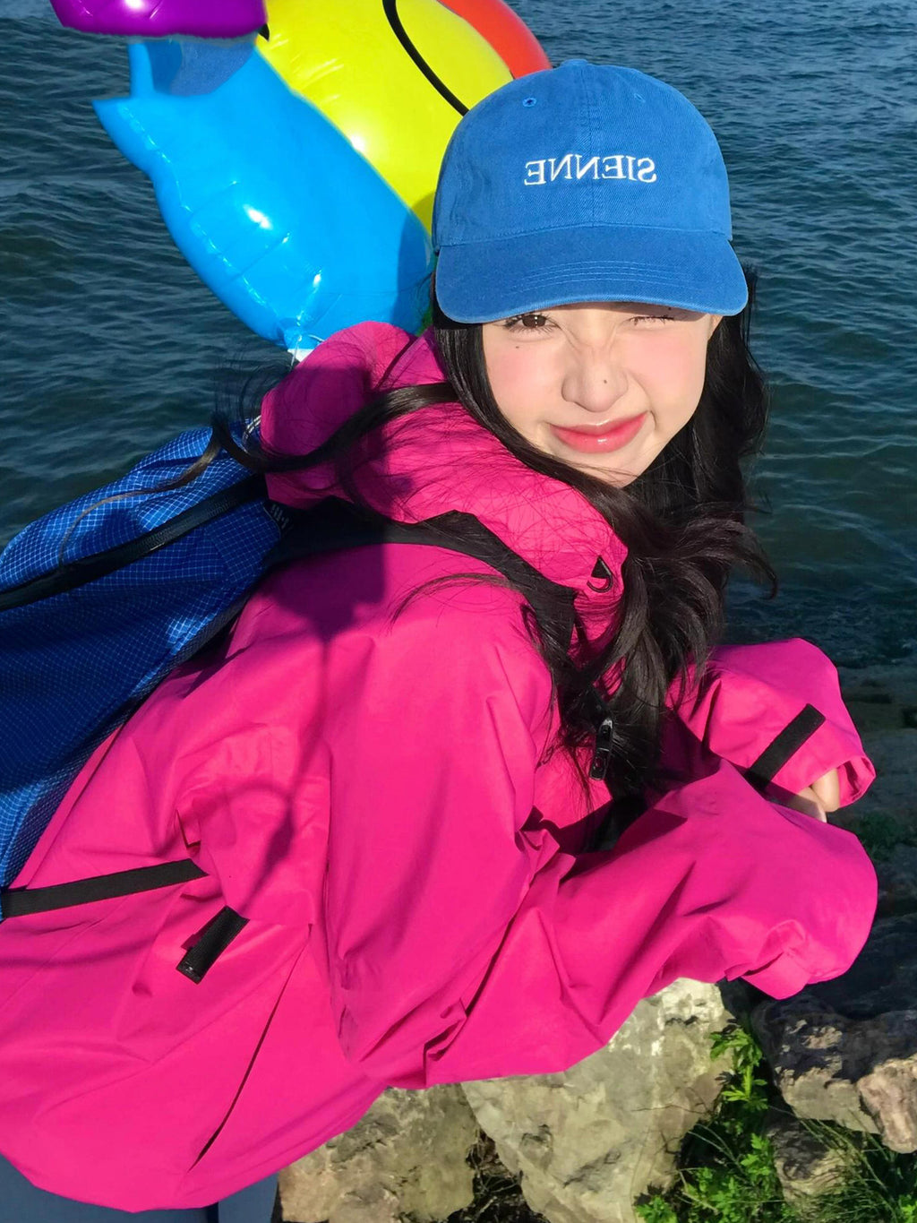 Luotuo Same Style Rose Red Jacket for Women 2025 New Outdoor Windproof Three-In-One Super Nice Little Jacket
