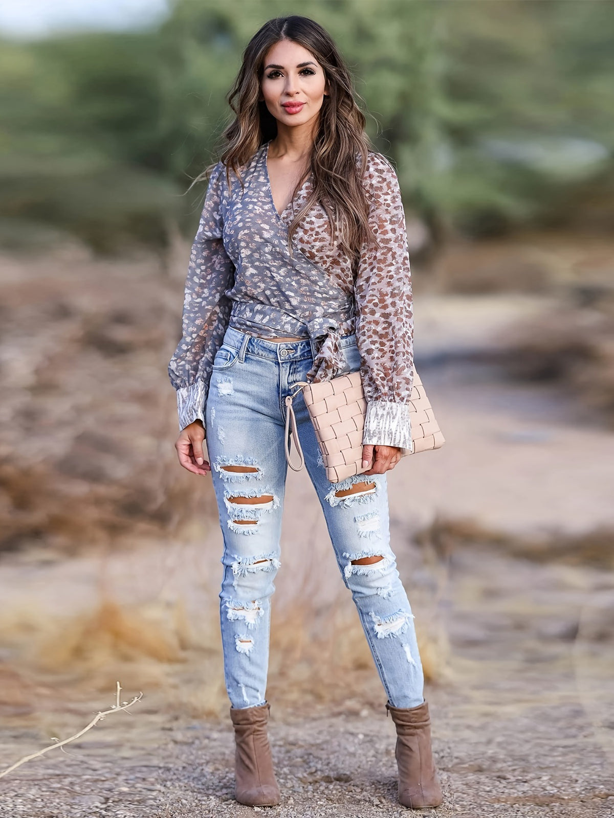 2024 Cross-border Women's Hot Style Women's Washed Ripped Denim Trousers High Elasticity High Waist Slim Jeans