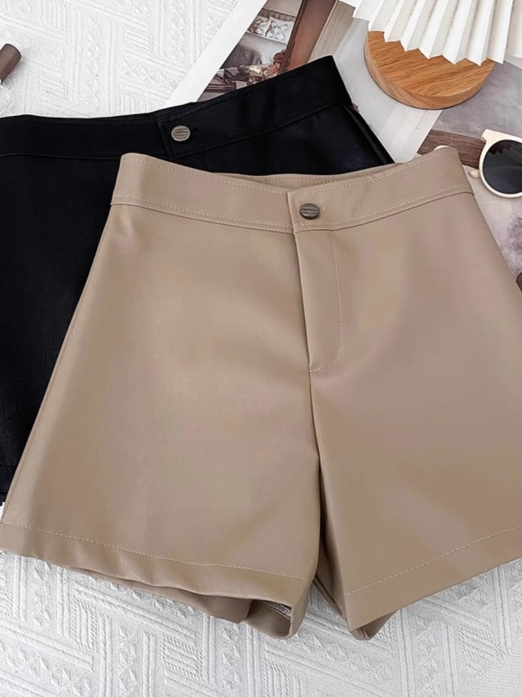 Brown Leather Shorts for Women 2023 New Autumn and Winter High-Waisted Slimming Look Loose A-Line Pants for Small People Pu Leather Outer Boot Pants