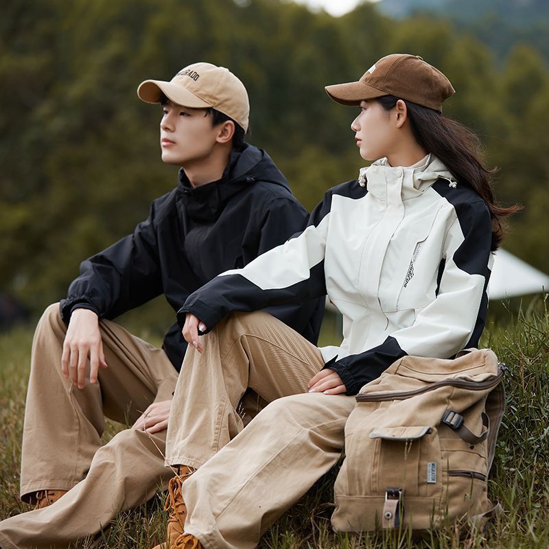 Couple's 3-in-1 Jacket Men's New Outdoor Waterproof Jacket for Mountaineering and Hiking Windproof Jacket