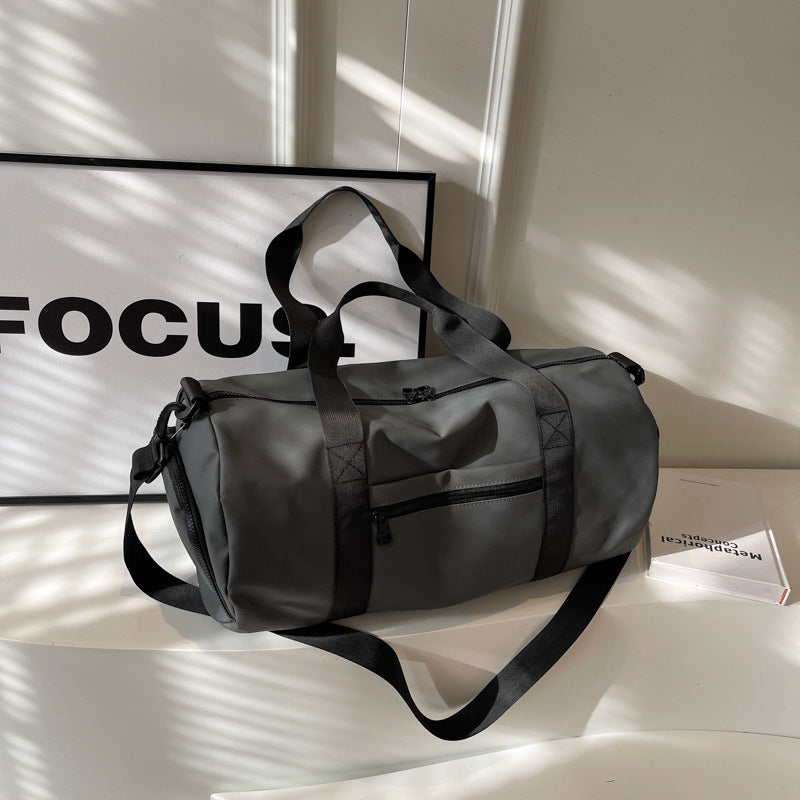 Large Capacity Sports Fitness Bag Men's Lightweight Portable Yoga Bag Sports Training Crossbody Bag Fashionable Short Distance Travel Bag