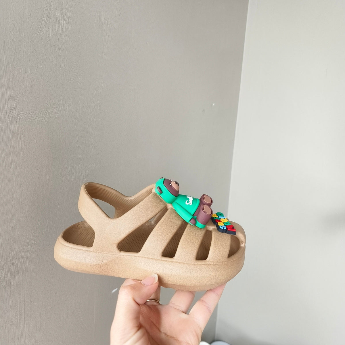 Children's Outwear Sandals 2025 New Girls' Sandals Non-slip Fashion Cute Beach Boys Wading Roman Shoes