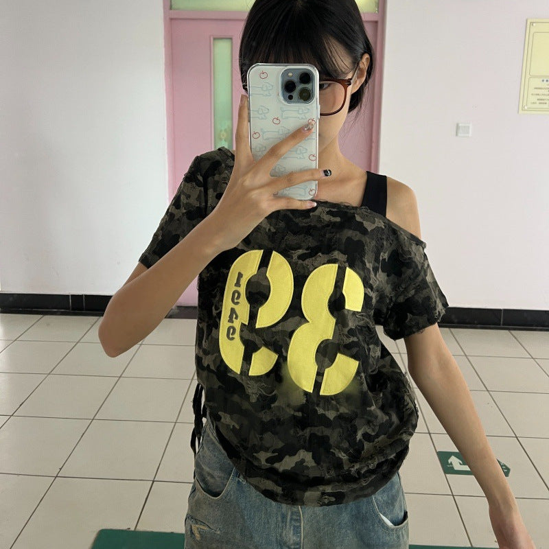 Short-Sleeved Off-Shoulder T-Shirt for Women, American Style 2026 Retro Camouflage Design, Trendy Loose Fit, Versatile and Slimming, Popular on Instagram