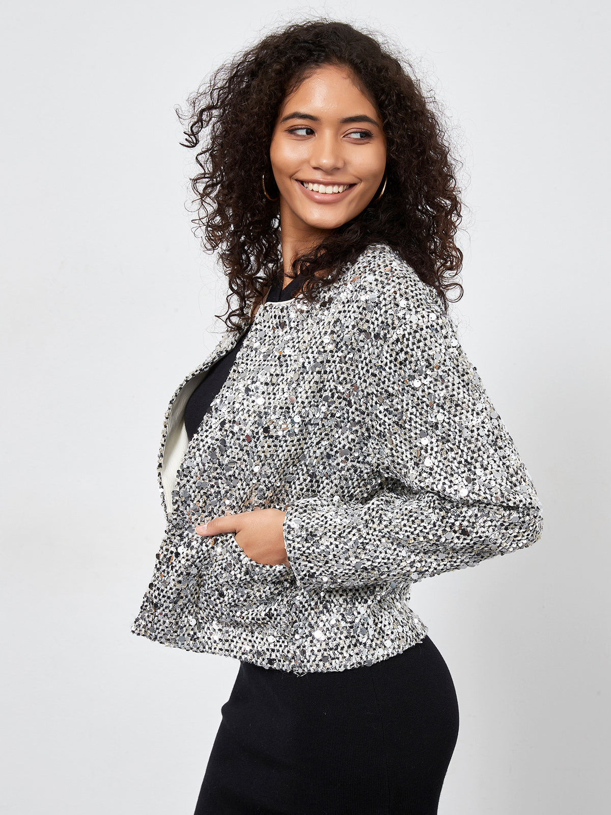 Cross-border women's clothing wholesale European and American style fashion sequin coat autumn and winter new socialite temperament round neck long sleeve jacket