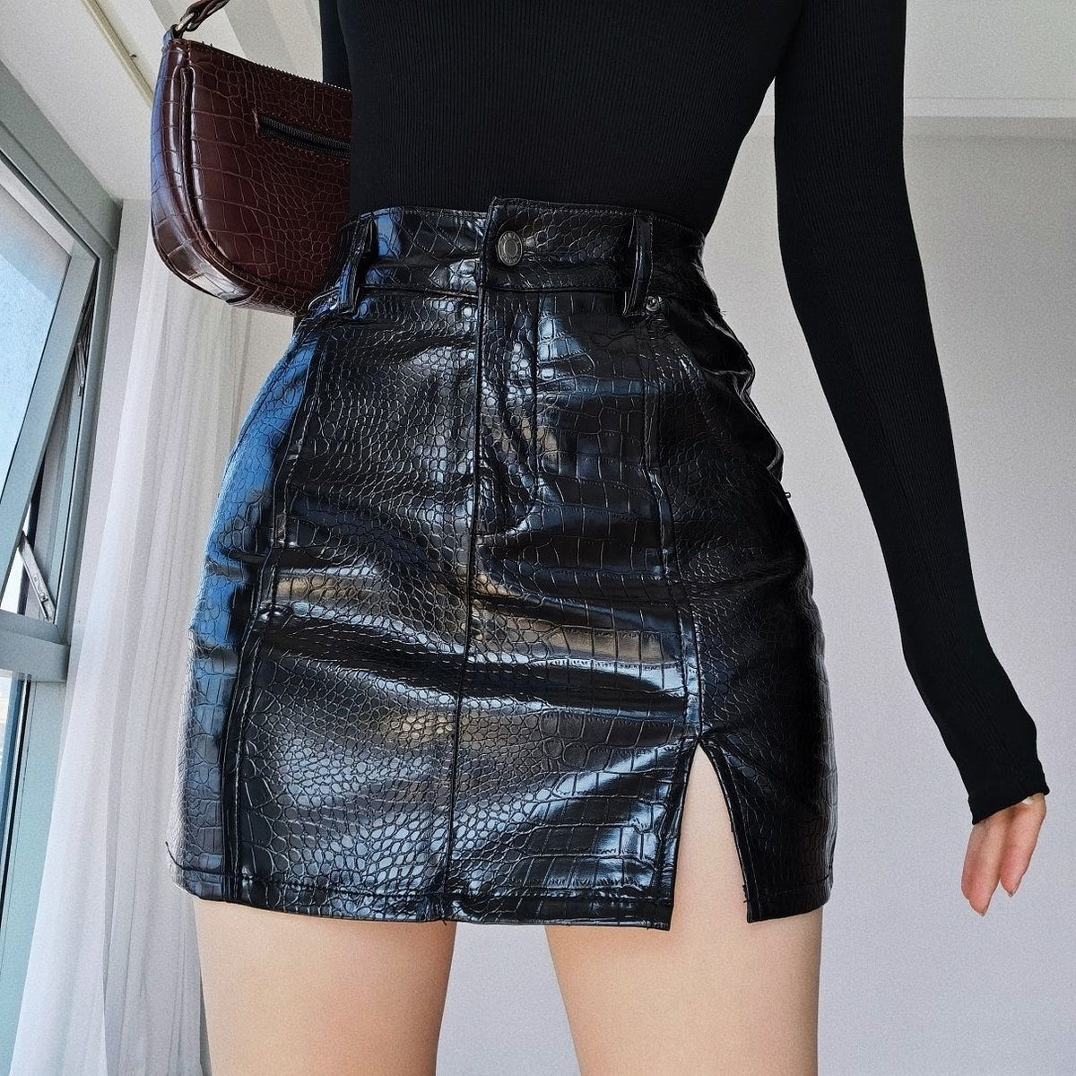 European and American Hot Girl Short Skirt Spring & Fall High-Waisted Versatile Tight-Fitting Slimming Look Hip-Covering Crocodile Pattern Leather Skirt Slit Skirt for Women
