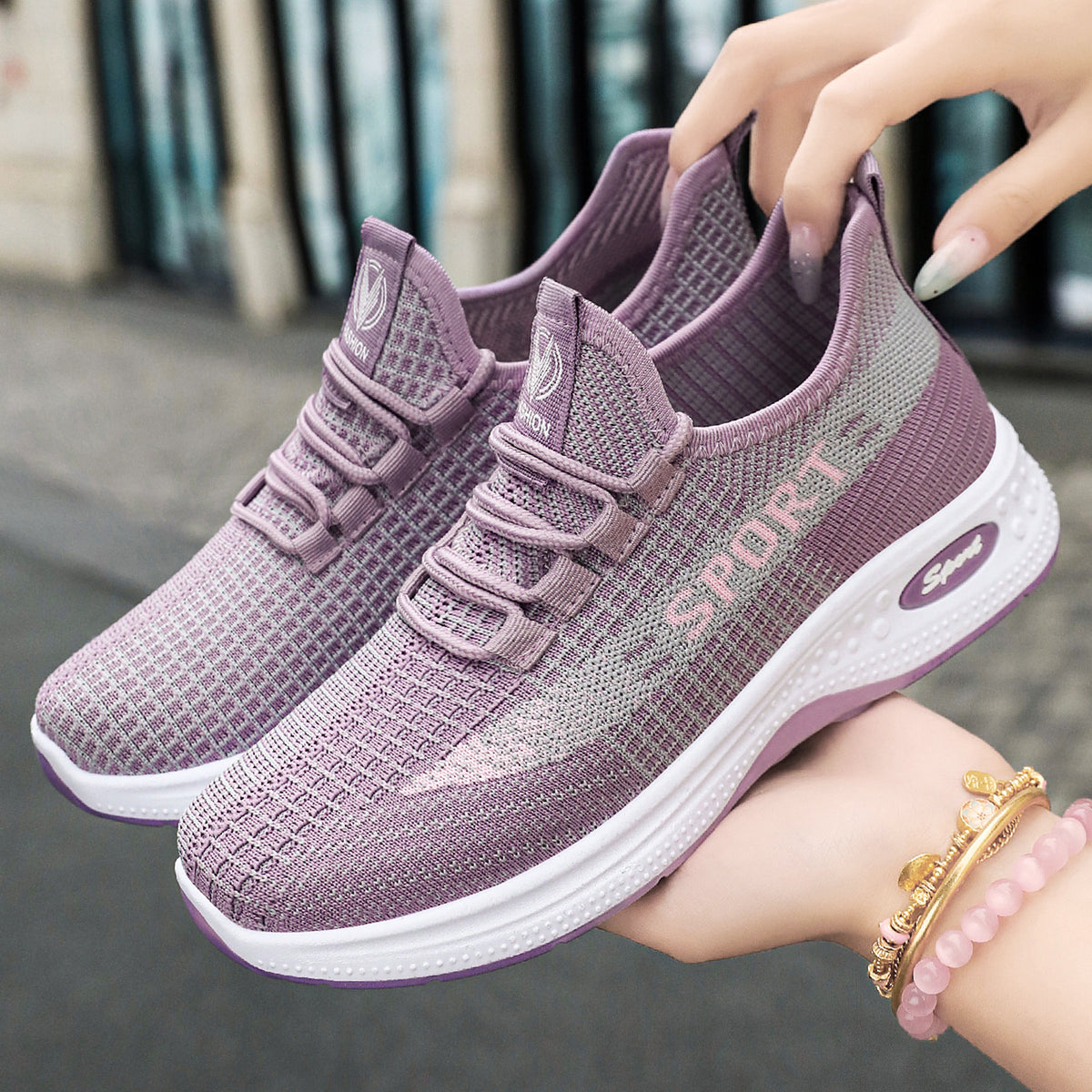Sports Shoes for Women, Summer New Breathable Mesh Shoes, Fly-Knit Soft-Soled Running Shoes, Comfortable and Not Tiring for Feet, Casual Women's Shoes