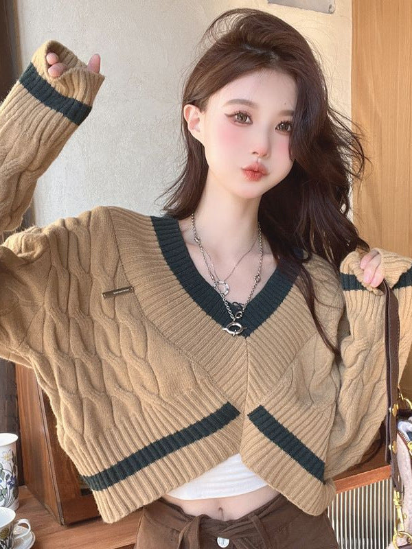 2024 Winter New Lazy Wind Explosions Thickened Sweater T-shirt Sweet Spice Girl Fashion Niche Design V-neck Top for Women
