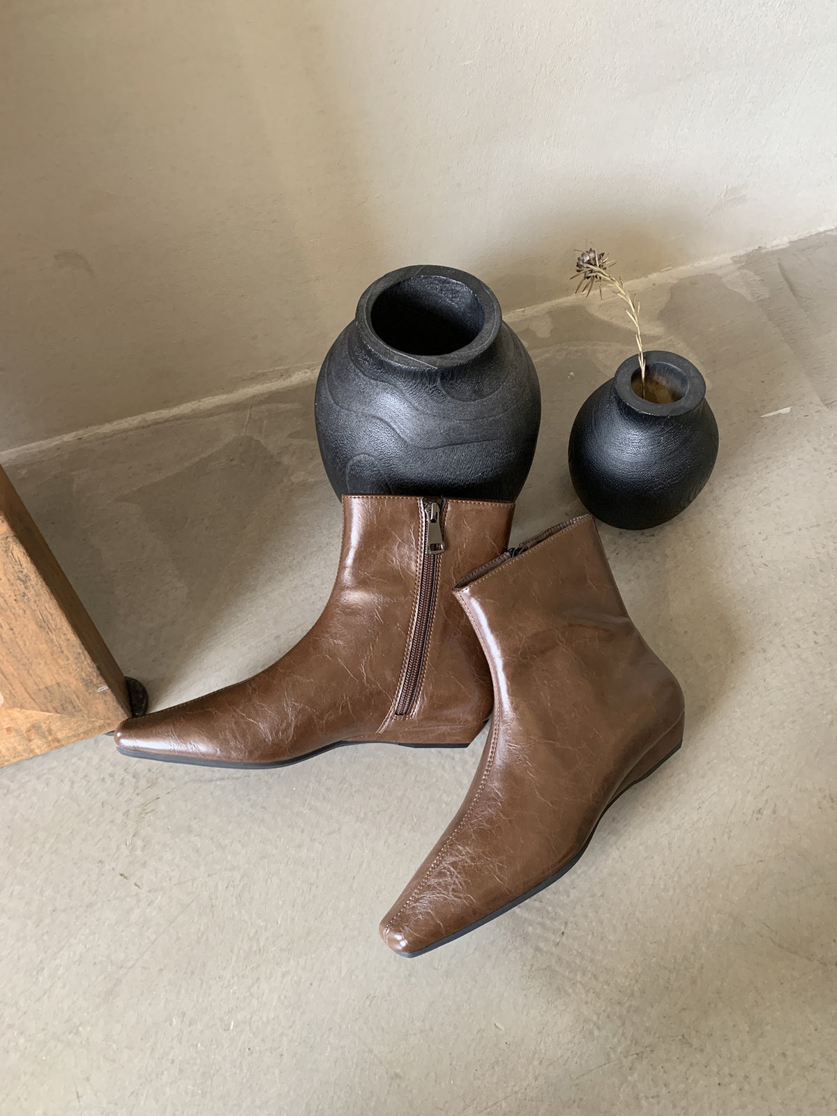 Soft-Soled Elegant Low-Heeled Slim Boots for Women 2025 Autumn and Winter New Fashion Versatile Side Zipper Short Boots for Women Fashion Trend