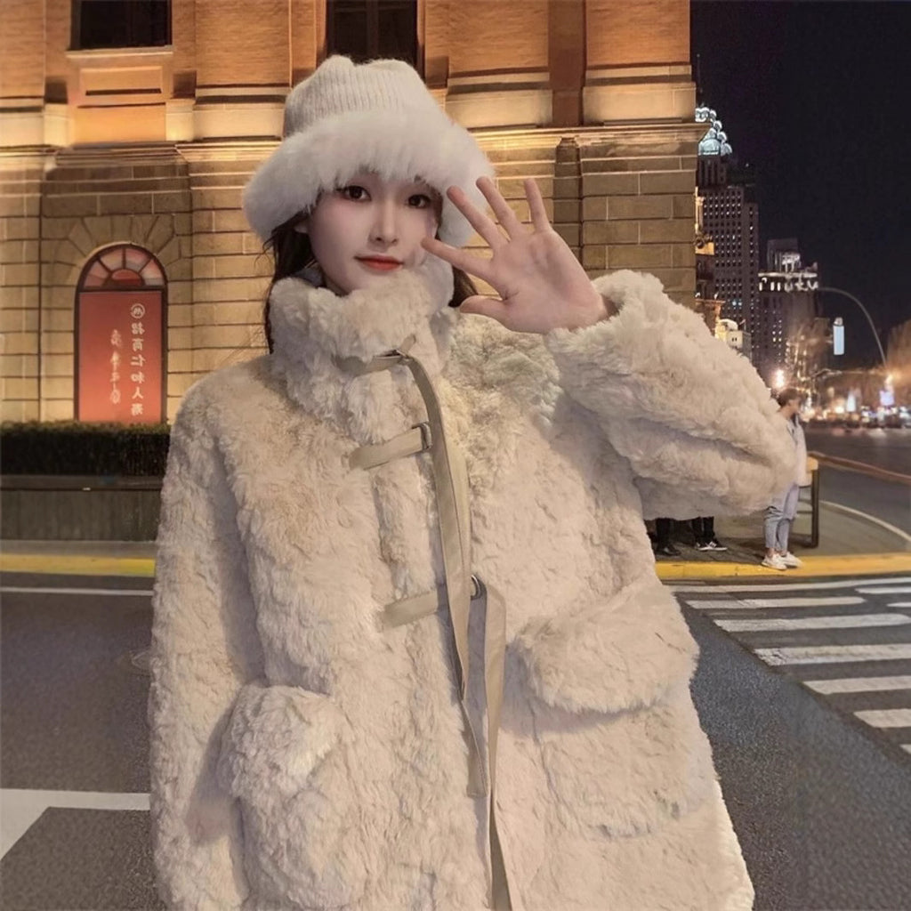 High-grade Wool Lamb Jacket Women's Winter 2024 New Fur Mid-length Quilted Thickened Cotton-padded Jacket