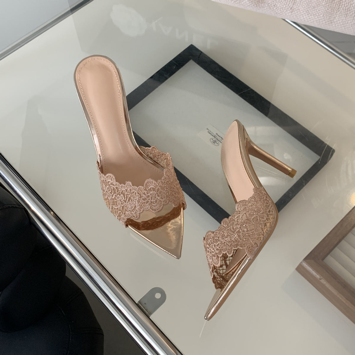 Pointed Toe Banquet High Heels for Women 2025 Spring New Embroidered Stiletto Shoes Champagne Gold Embroidered High Heel Sandals