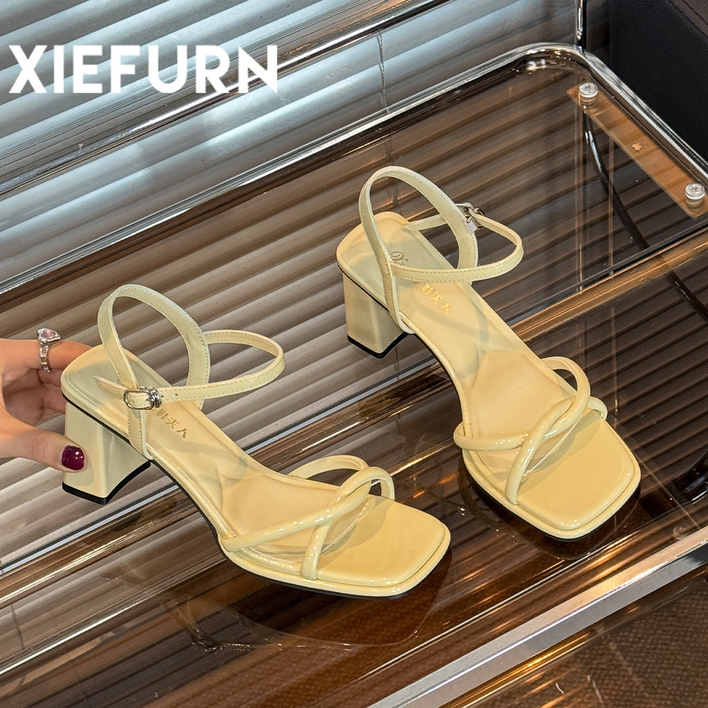 Lady Shoes Silver High Heels 2025 Summer New Style French Style Matching Skirt Not Tiring Feet Super Beautiful Medium Heel Sandals