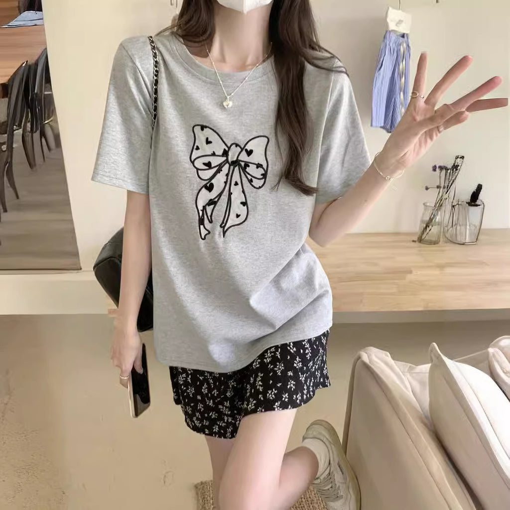 Age-Reducing Sweet Bow Patch Short-Sleeve T-Shirt for Women 2026 New Popular Style Loose Slimming Base Top Ins Trend